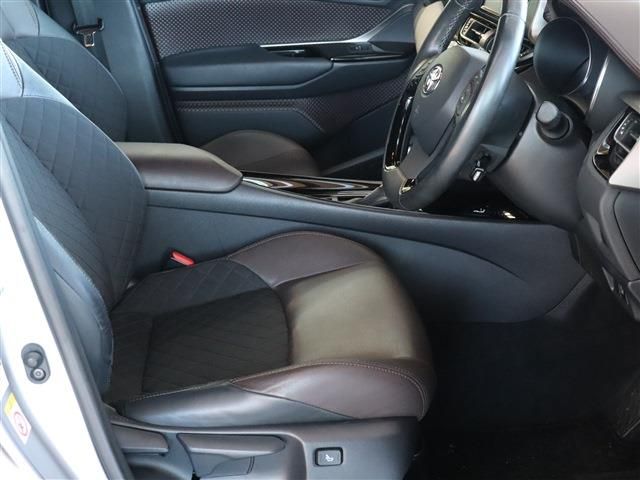 Toyota C-HR 2017-05 185495-24