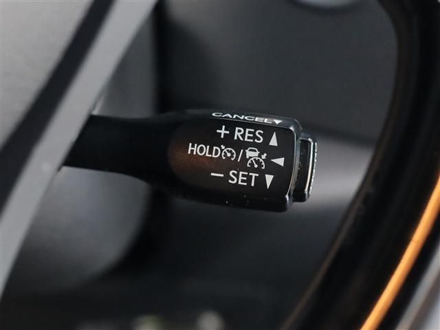Toyota C-HR 2017-05 185495-20