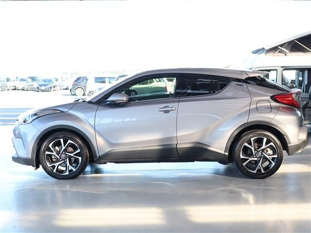 Toyota C-HR 2017-05 185495-6