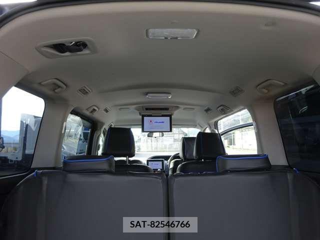 Toyota VOXY 2016-10 205457-13