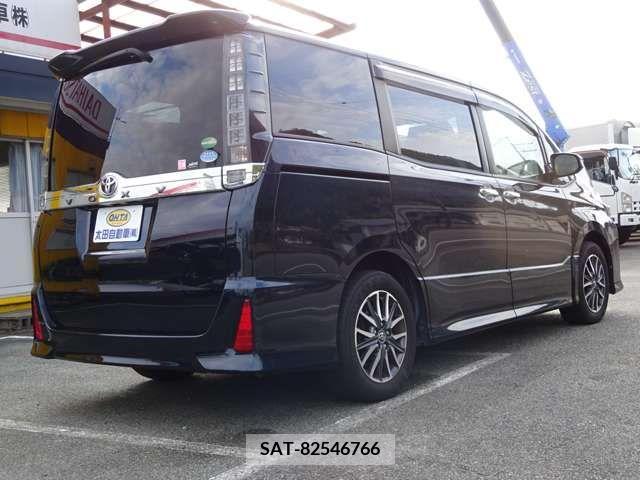Toyota VOXY 2016-10 205457-4