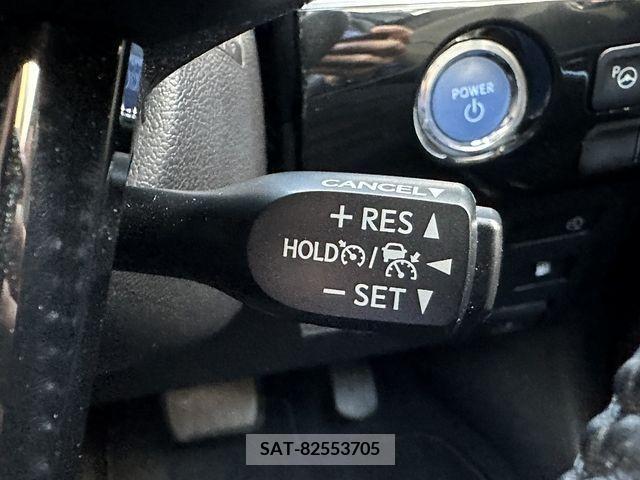 Toyota PRIUS PHV 2018-04 219945-23