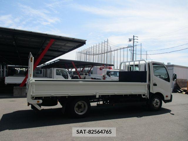Hino DUTRO 2017-02 320413-6