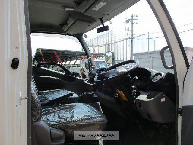 Hino DUTRO 2017-02 320413-13