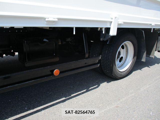 Hino DUTRO 2017-02 320413-11
