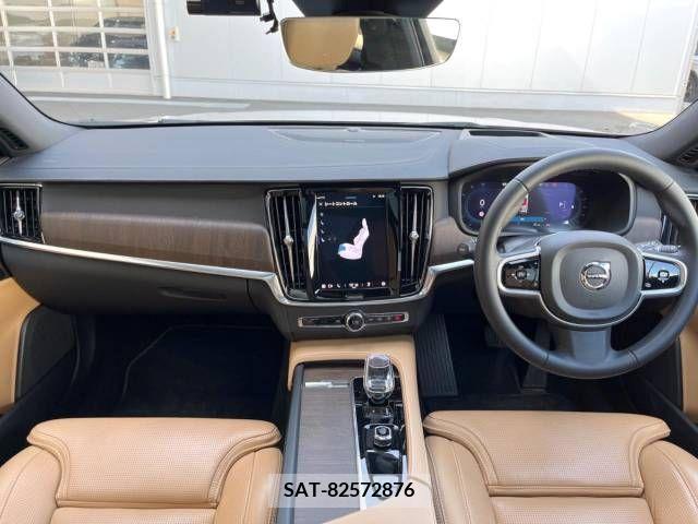 Volvo V90 2022-12 370235-1