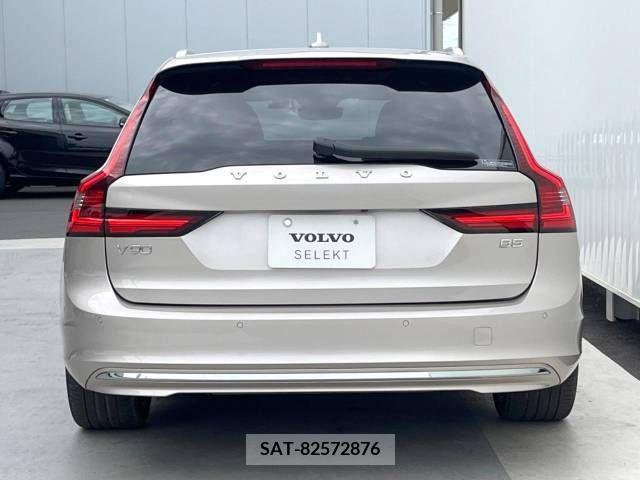 Volvo V90 2022-12 370235-18