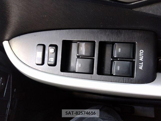 Toyota PRIUS 2014-01 366627-26