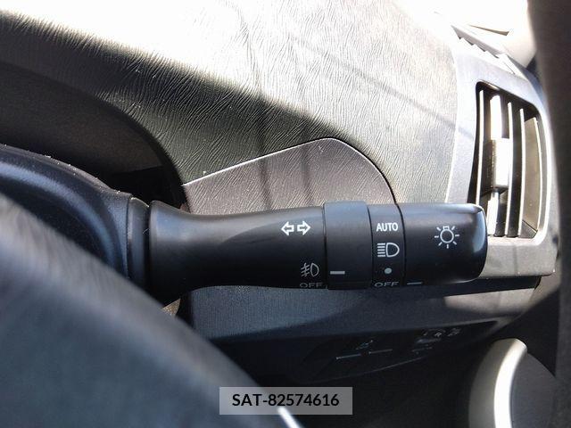 Toyota PRIUS 2014-01 366627-25