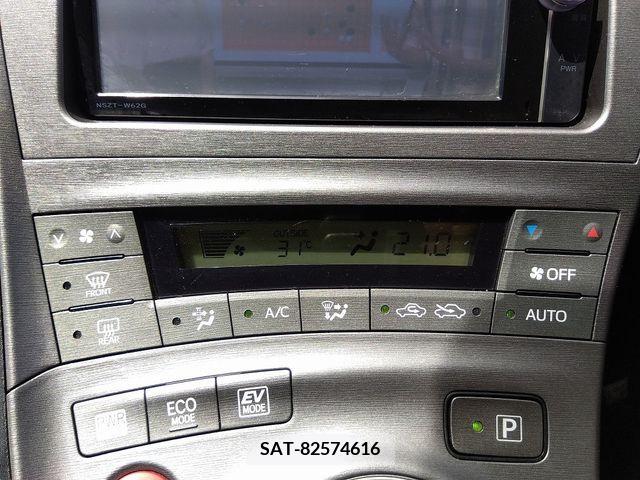 Toyota PRIUS 2014-01 366627-7