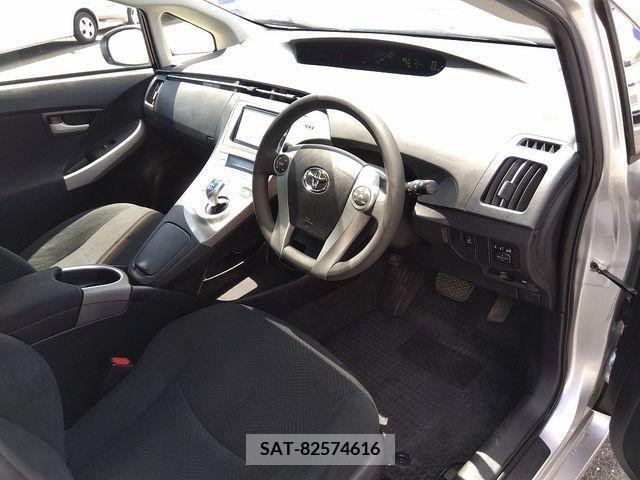 Toyota PRIUS 2014-01 366627-16