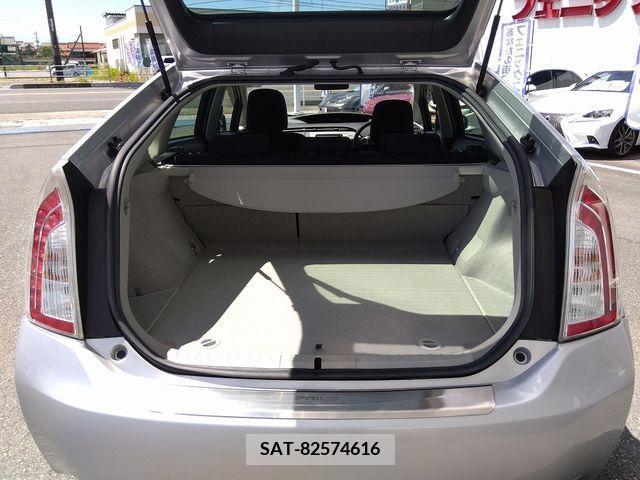 Toyota PRIUS 2014-01 366627-19