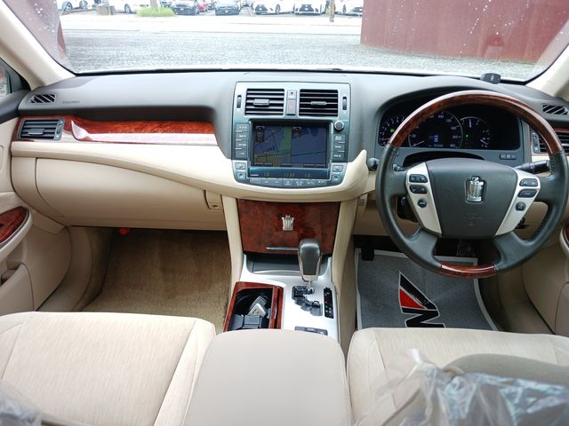 Toyota CROWN SEDAN 2012-10 22525-8