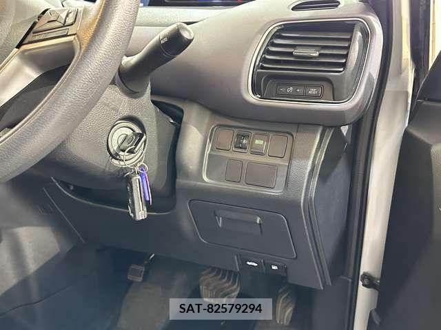 Nissan SERENA 2017-03 284316-17