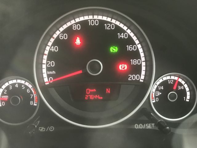 VolksWagen UP! 2014-12 188182-23