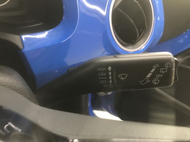 VolksWagen UP! 2014-12 188182-25