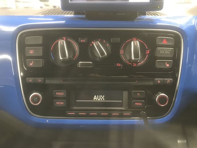 VolksWagen UP! 2014-12 188182-17