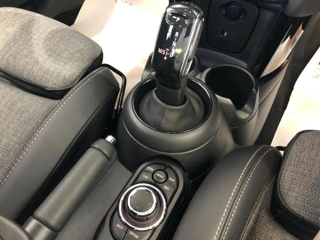 Bmw MINI 2023-03 8743-19