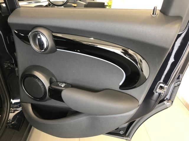 Bmw MINI 2023-03 8743-24