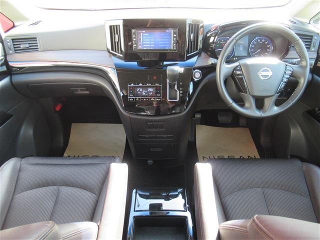 Nissan ELGRAND 2022-01 195239-2