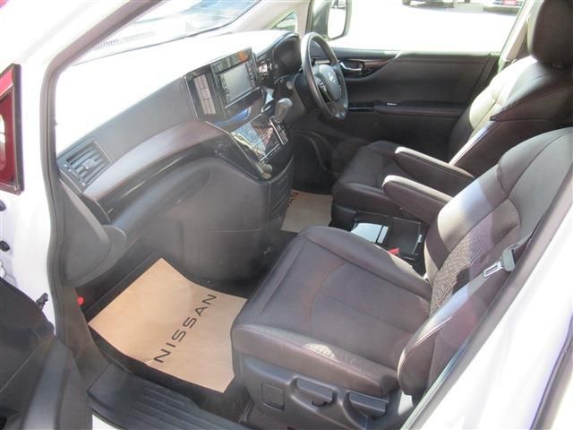 Nissan ELGRAND 2022-01 195239-5