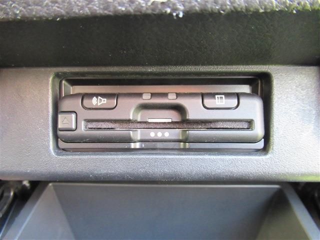 Nissan ELGRAND 2022-01 195239-21