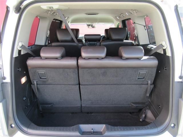 Nissan ELGRAND 2022-01 195239-8