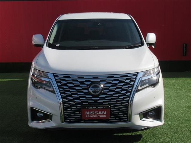 Nissan ELGRAND 2022-01 195239-28