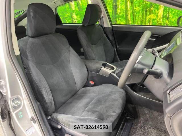 Toyota PRIUS 2014-04 243596-9