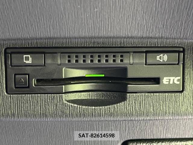 Toyota PRIUS 2014-04 243596-7