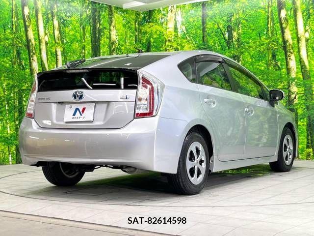 Toyota PRIUS 2014-04 243596-17