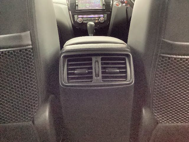 Nissan X-TRAIL 2016-11 18076-18