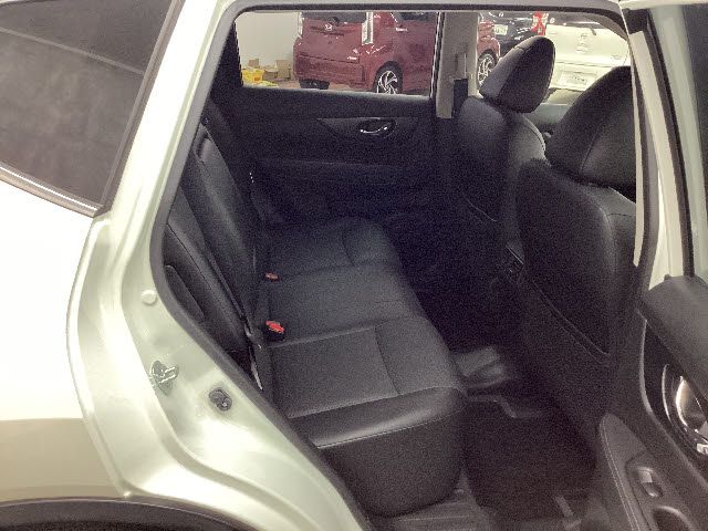 Nissan X-TRAIL 2016-11 18076-3