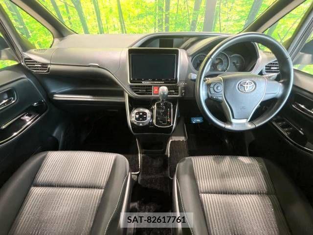 Toyota VOXY 2019-09 346655-1