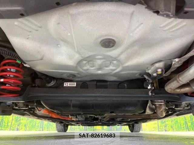 Toyota AQUA 2018-05 260666-19