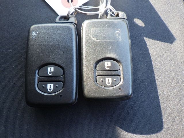 Toyota PRIUS ALPHA 2013-11 190021-27