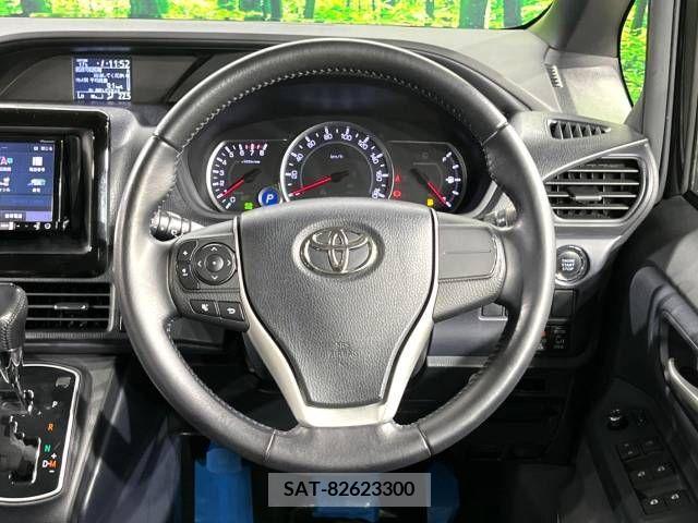 Toyota VOXY 2014-09 321404-10