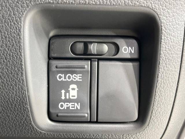 Honda N BOX 2017-03 22718-4