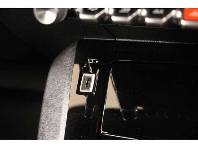 Peugeot 2008 2020-12 9005-11