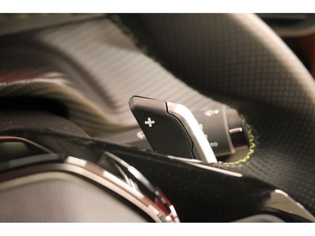 Peugeot 2008 2020-12 9005-14