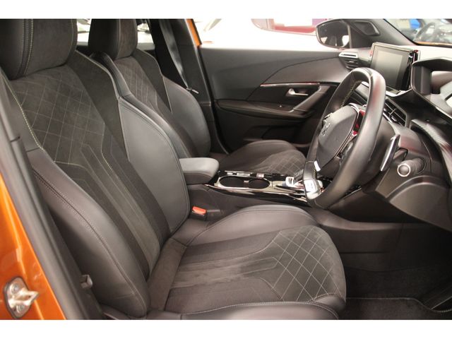 Peugeot 2008 2020-12 9005-18