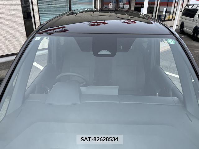 Toyota NOAH 2022-07 313589-9