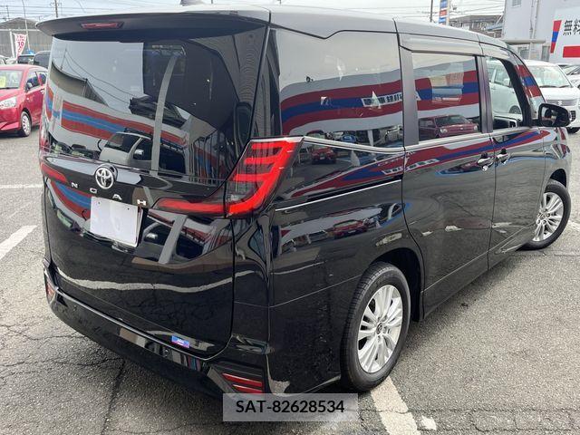 Toyota NOAH 2022-07 313589-4