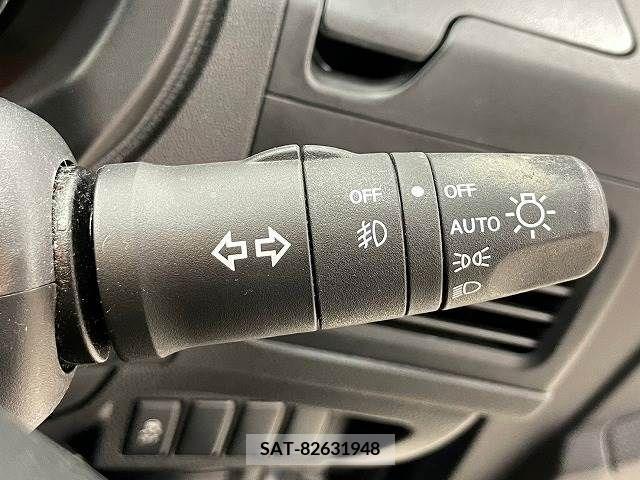 Nissan X-TRAIL 2012-01 290568-14