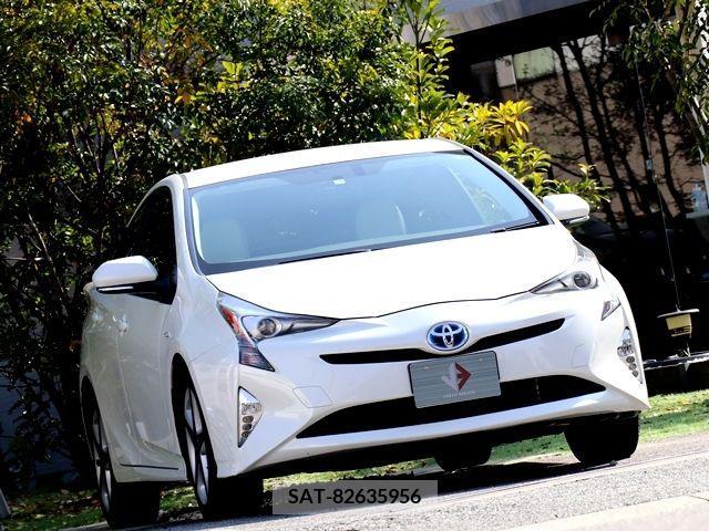 Toyota PRIUS 2017-04 372410-6