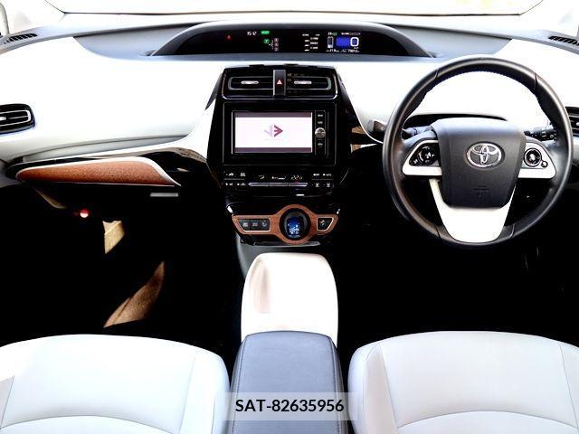 Toyota PRIUS 2017-04 372410-1
