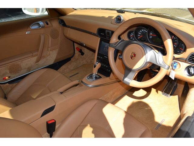 Porsche 911 2010-04 8362-10