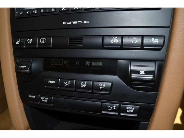 Porsche 911 2010-04 8362-17