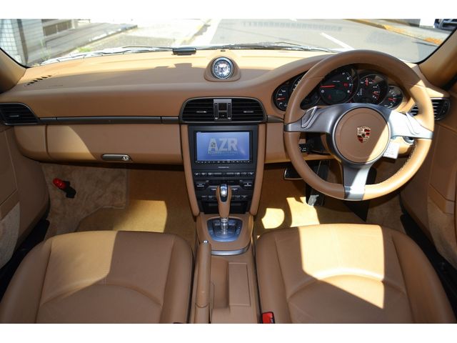 Porsche 911 2010-04 8362-13