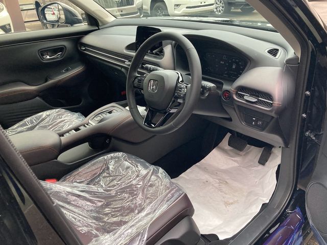 Honda ZR-V 2023-11 195409-9
